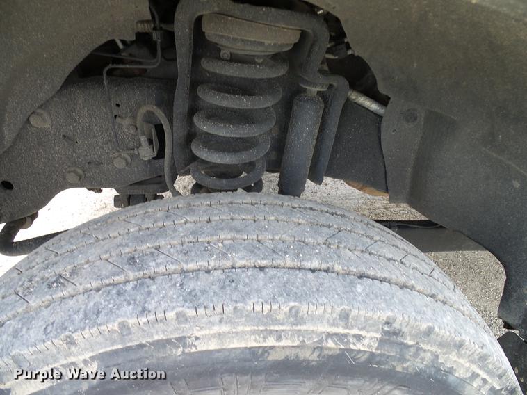 image for item DD8332 2013 Ford F450 Super Duty service truck