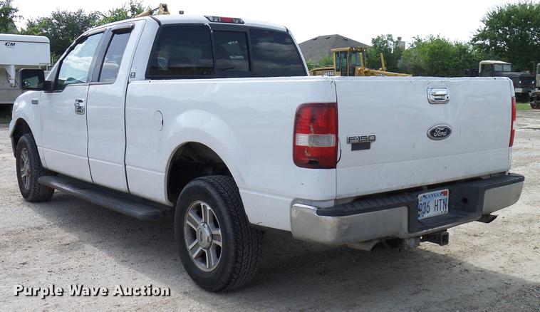 image for item DD8335 2005 Ford F150 SuperCab pickup truck