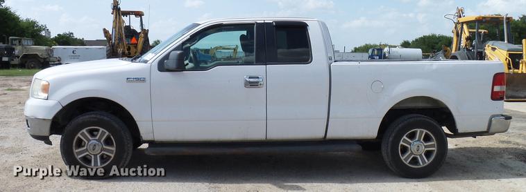 image for item DD8335 2005 Ford F150 SuperCab pickup truck