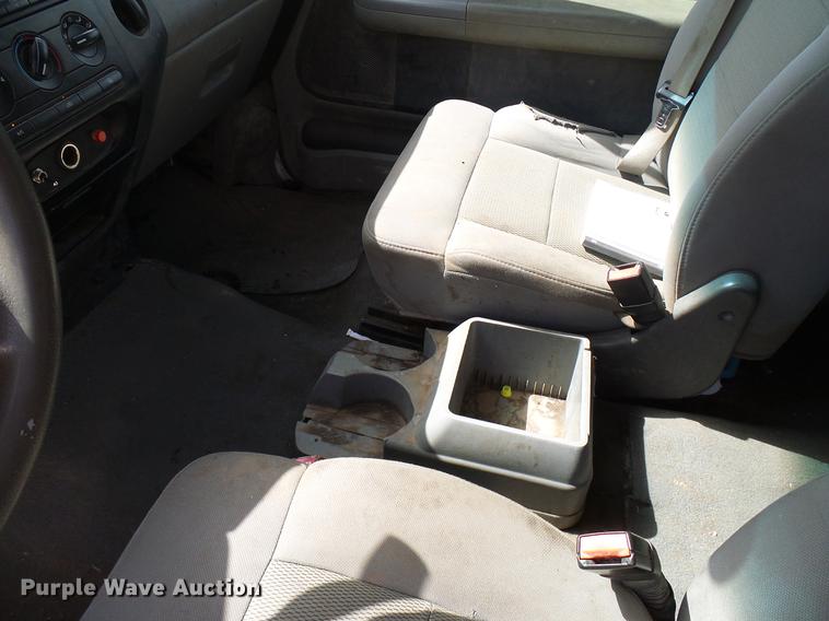 image for item DD8335 2005 Ford F150 SuperCab pickup truck