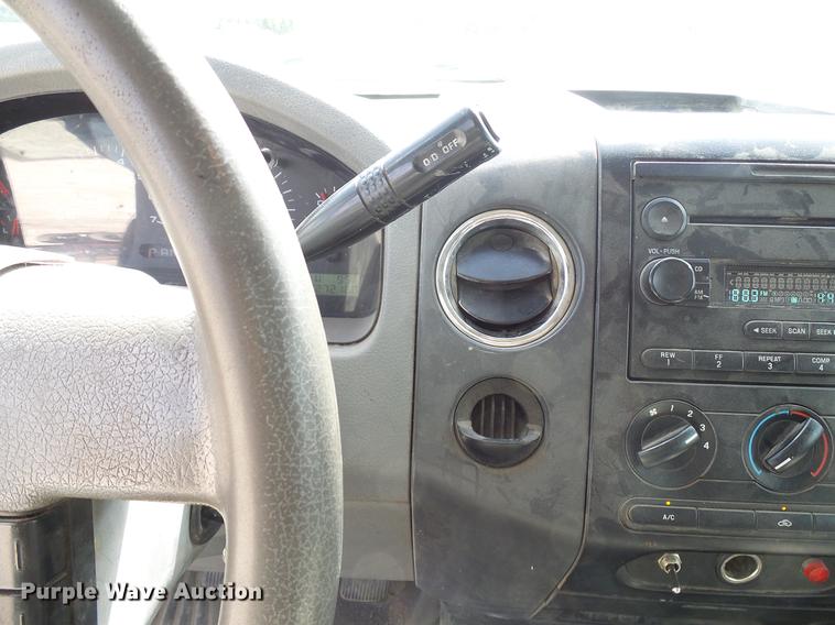 image for item DD8335 2005 Ford F150 SuperCab pickup truck