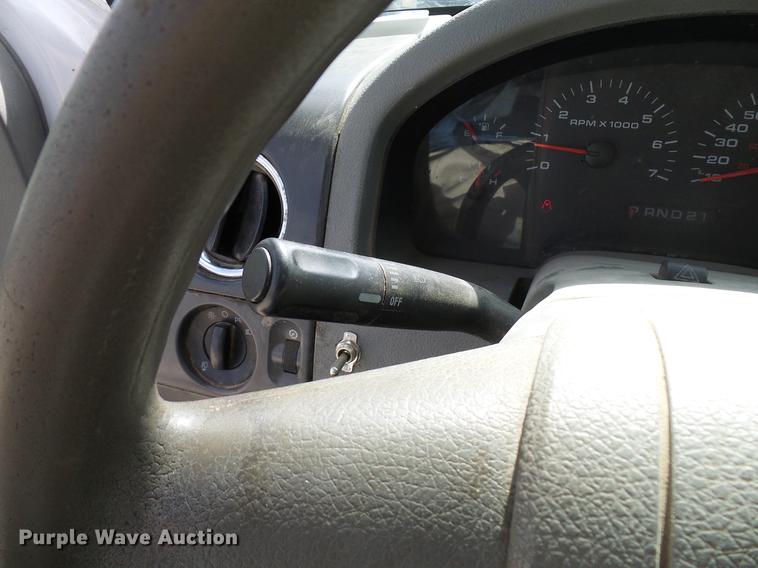 image for item DD8335 2005 Ford F150 SuperCab pickup truck