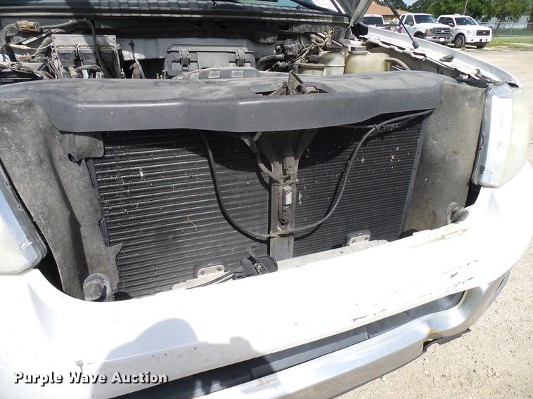 image for item DD8335 2005 Ford F150 SuperCab pickup truck