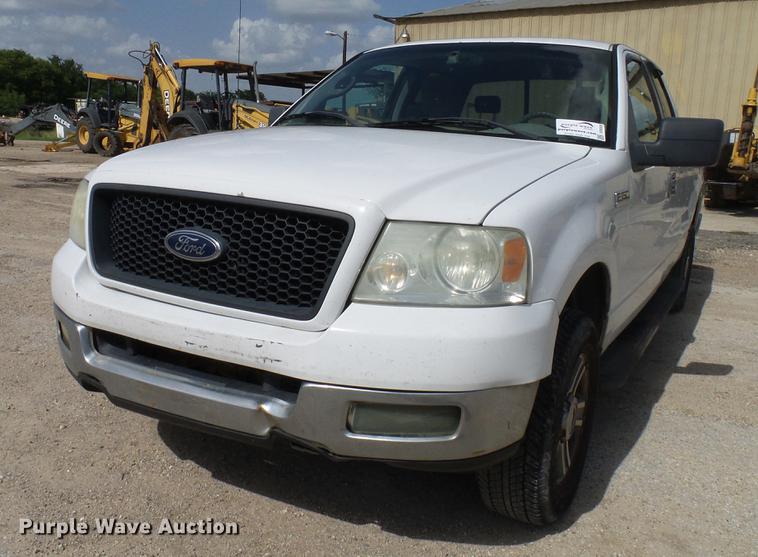 image for item DD8335 2005 Ford F150 SuperCab pickup truck