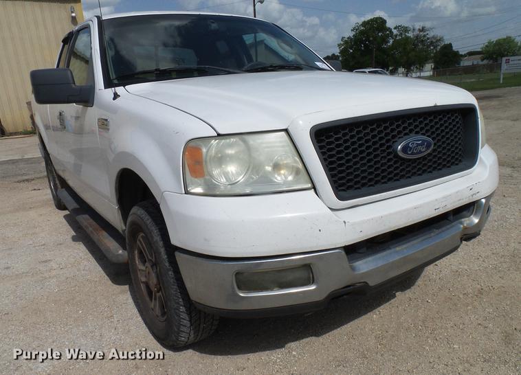 image for item DD8335 2005 Ford F150 SuperCab pickup truck