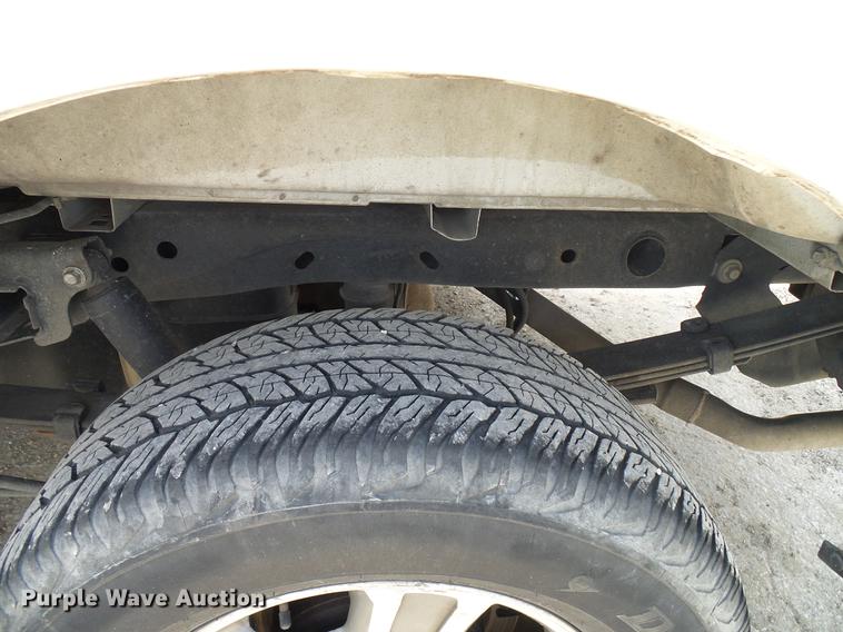 image for item DD8335 2005 Ford F150 SuperCab pickup truck