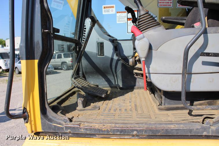 image for item DE3845 2006 Komatsu PC300LC-7L excavator