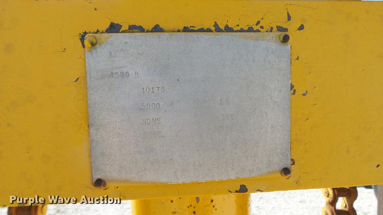image for item DE4834 International 4500B forklift