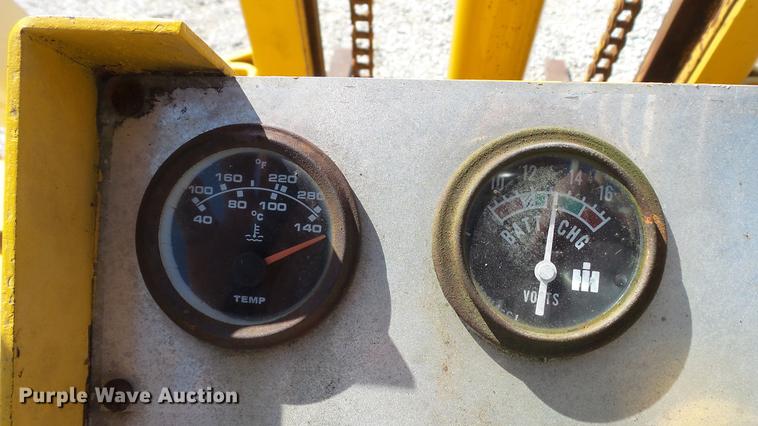 image for item DE4834 International 4500B forklift