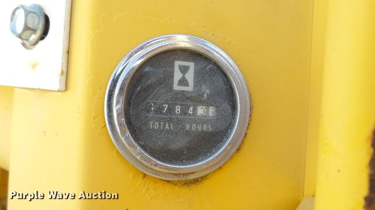 image for item DE4834 International 4500B forklift