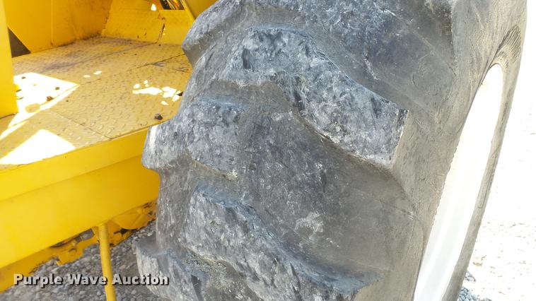 image for item DE4834 International 4500B forklift