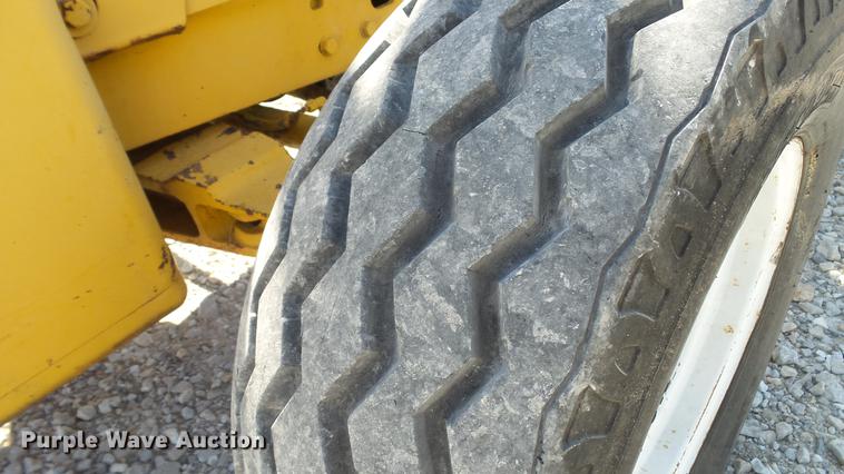 image for item DE4834 International 4500B forklift
