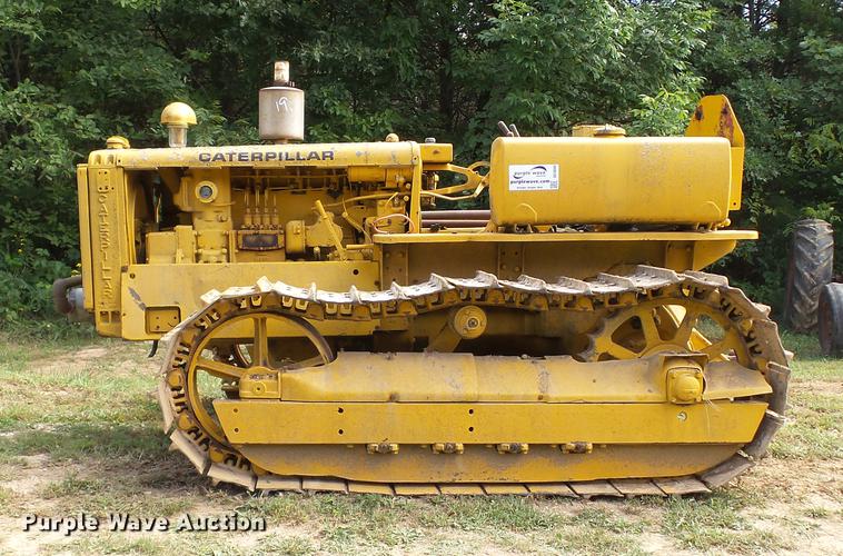 image for item DE4840 1936 Caterpillar RD4 crawler tractor