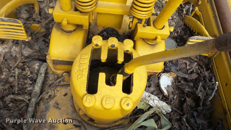 image for item DE4840 1936 Caterpillar RD4 crawler tractor
