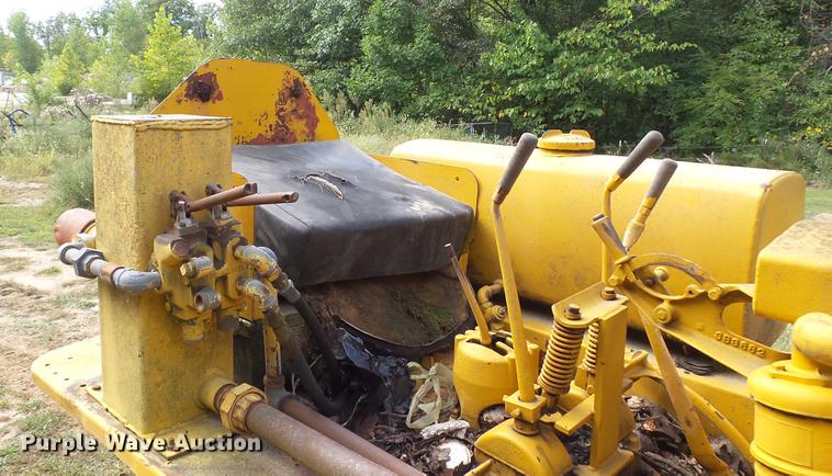 image for item DE4840 1936 Caterpillar RD4 crawler tractor