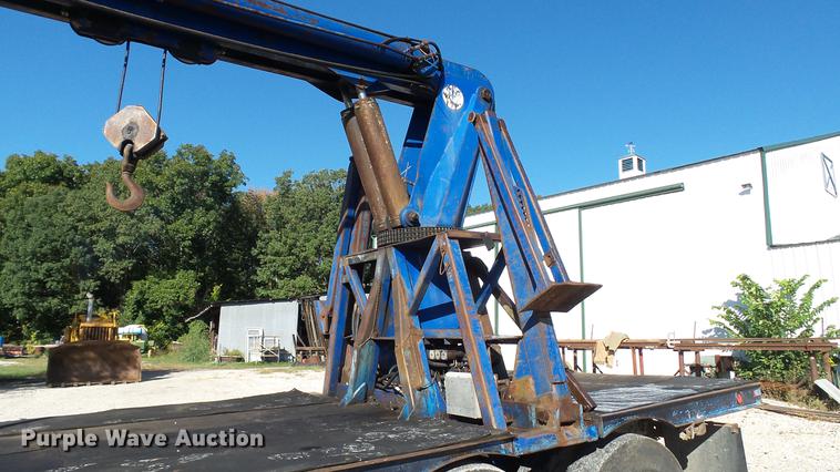 image for item DE4882 1978 International S2500 crane truck