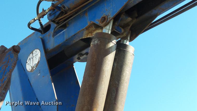 image for item DE4882 1978 International S2500 crane truck