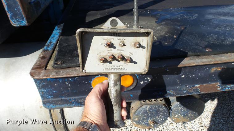 image for item DE4882 1978 International S2500 crane truck