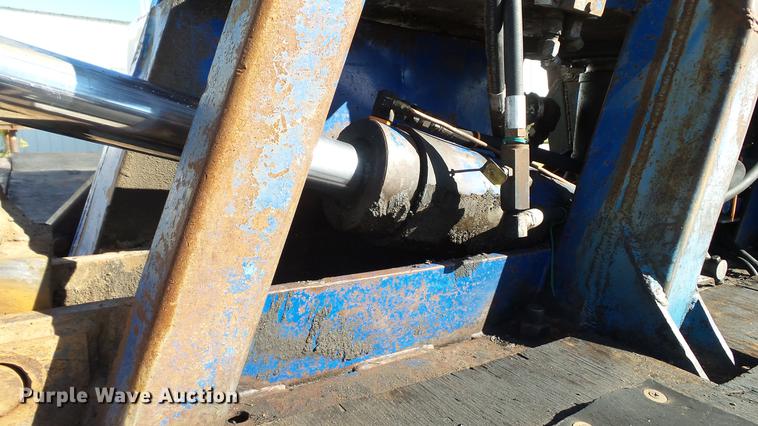 image for item DE4882 1978 International S2500 crane truck