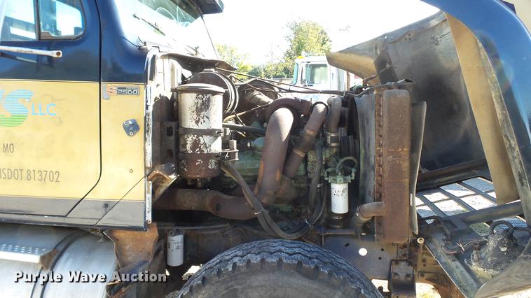 image for item DE4882 1978 International S2500 crane truck