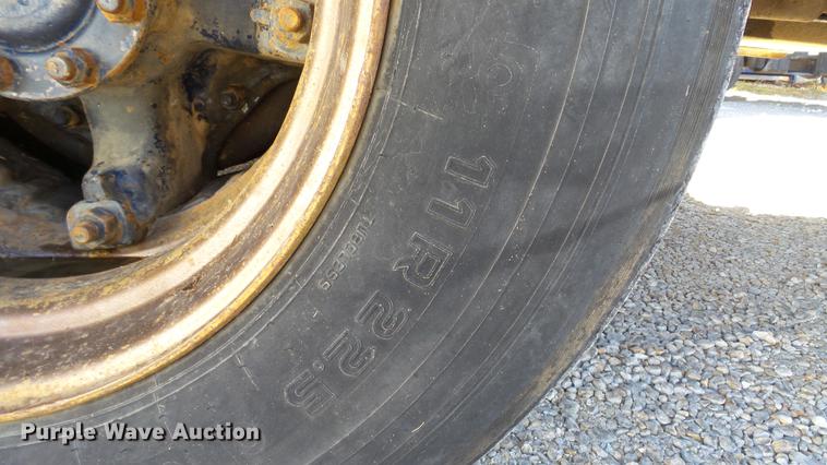 image for item DE4882 1978 International S2500 crane truck