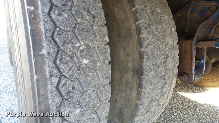 image for item DE4882 1978 International S2500 crane truck