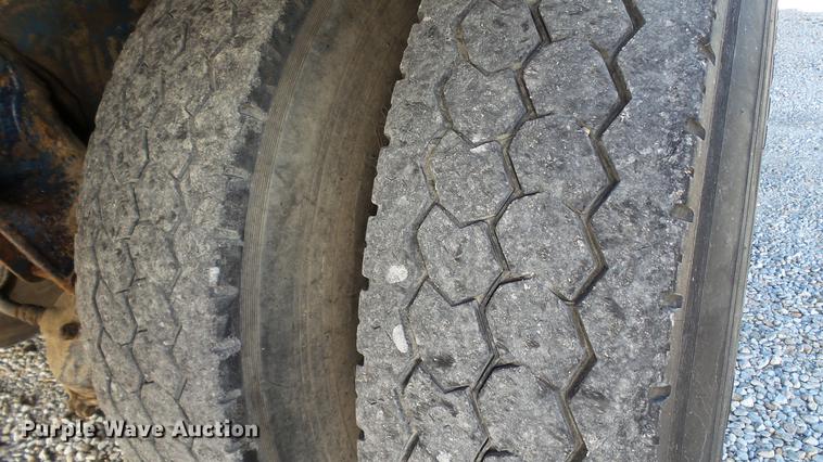 image for item DE4882 1978 International S2500 crane truck