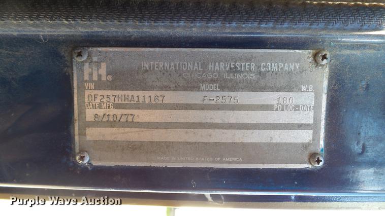 image for item DE4882 1978 International S2500 crane truck