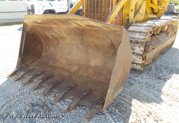 image for item DE4883 1966 Caterpillar 977H track loader