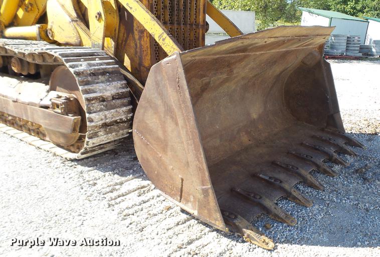 image for item DE4883 1966 Caterpillar 977H track loader