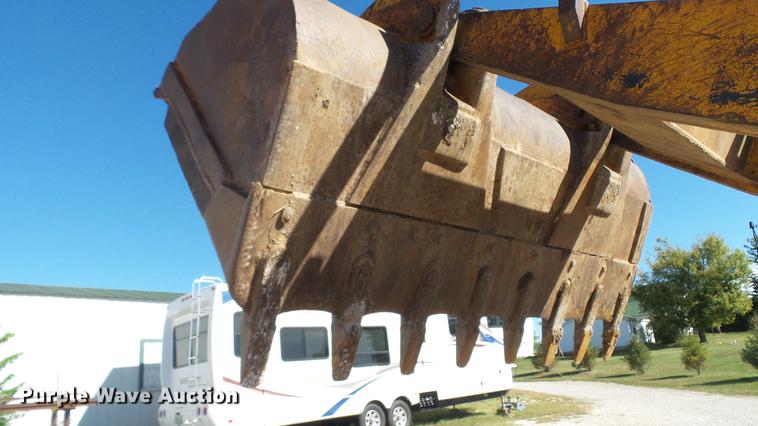 image for item DE4883 1966 Caterpillar 977H track loader