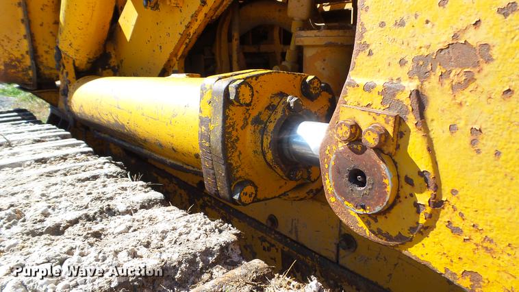 image for item DE4883 1966 Caterpillar 977H track loader