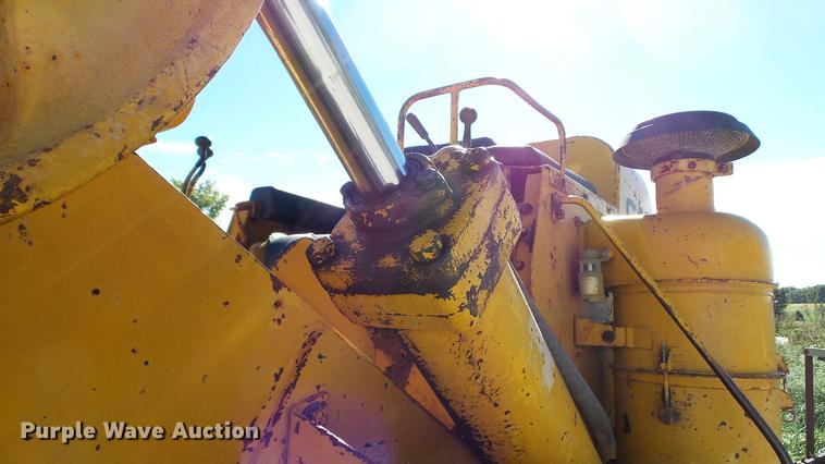 image for item DE4883 1966 Caterpillar 977H track loader
