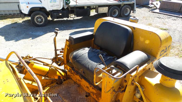 image for item DE4883 1966 Caterpillar 977H track loader