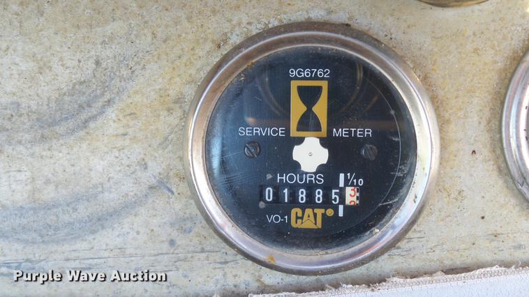 image for item DE4883 1966 Caterpillar 977H track loader