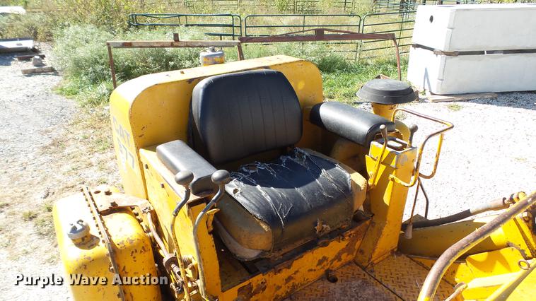 image for item DE4883 1966 Caterpillar 977H track loader