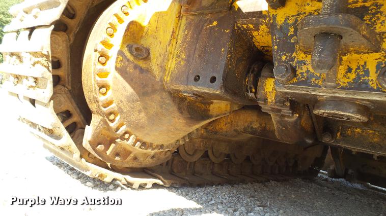 image for item DE4883 1966 Caterpillar 977H track loader