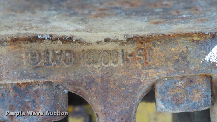 image for item DE4883 1966 Caterpillar 977H track loader