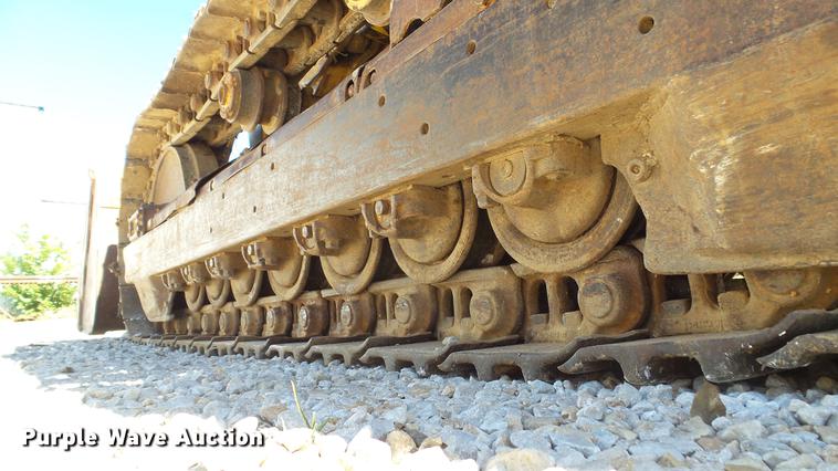 image for item DE4883 1966 Caterpillar 977H track loader