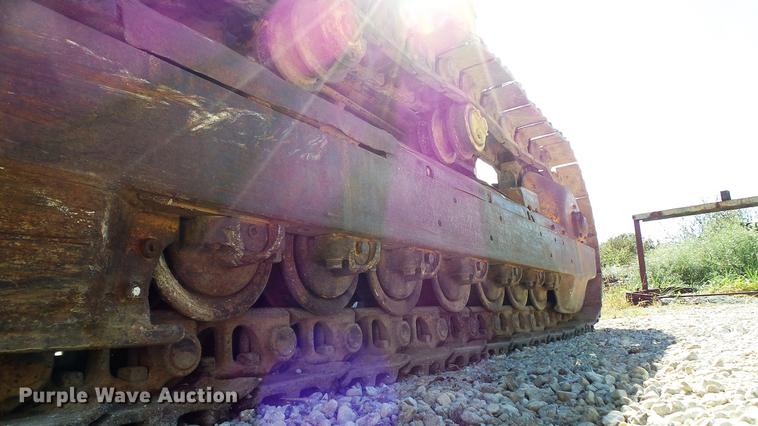 image for item DE4883 1966 Caterpillar 977H track loader