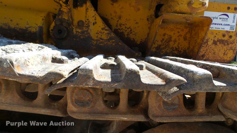 image for item DE4883 1966 Caterpillar 977H track loader