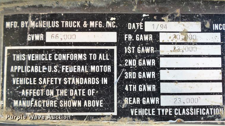 image for item DE4884 1994 International 2574 ready mix truck