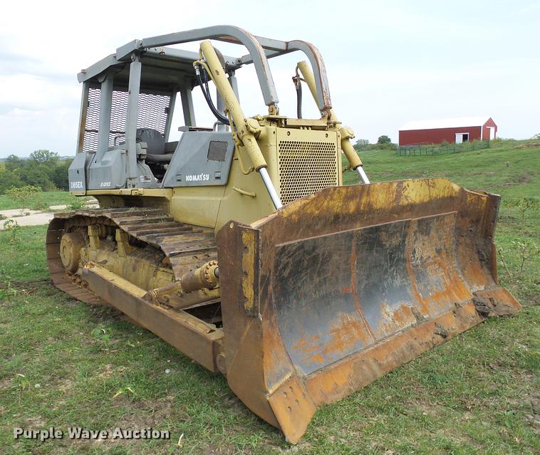 image for item DE5233 1993 Komatsu D65EX-12 dozer