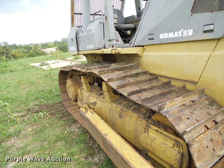 image for item DE5233 1993 Komatsu D65EX-12 dozer