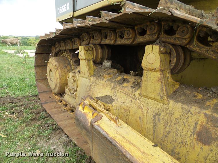image for item DE5233 1993 Komatsu D65EX-12 dozer