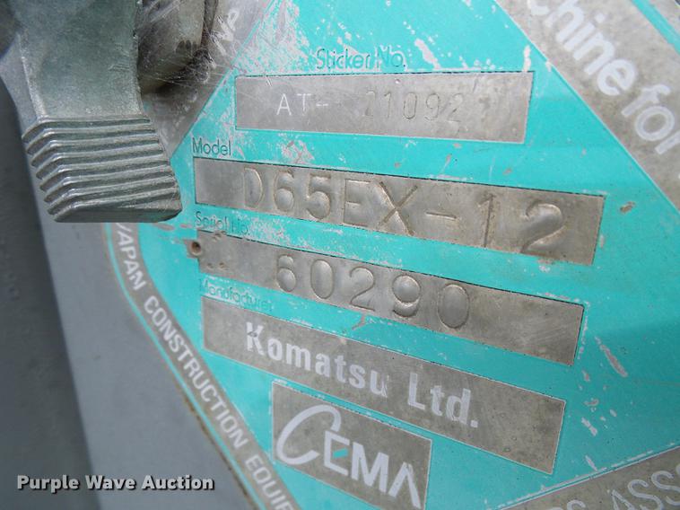 image for item DE5233 1993 Komatsu D65EX-12 dozer