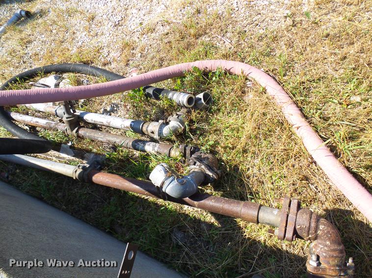 image for item DE5237 Fuel tanks and pumps