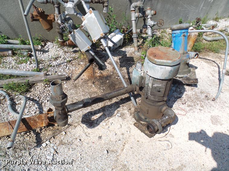 image for item DE5237 Fuel tanks and pumps