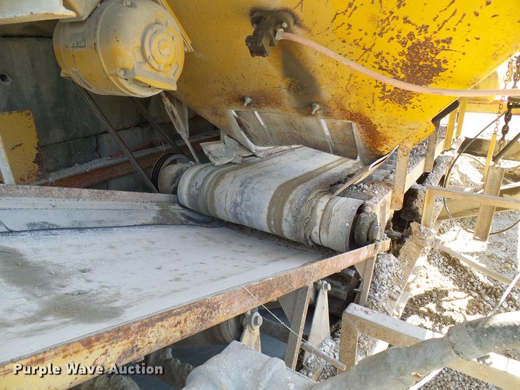 image for item DE5244 Ross 60-7 concrete batch plant with controller center building