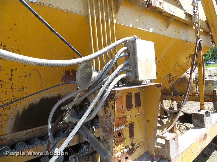 image for item DE5244 Ross 60-7 concrete batch plant with controller center building